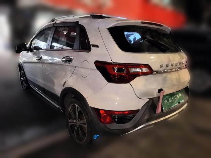 BAIC X25 2015 1.5L AT Luxury photo 4