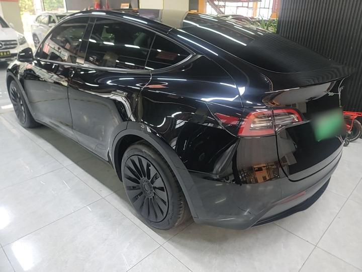 Model Y 2021 Standard Range RWD photo 4