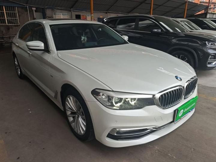 5 Series 2018 525Li Luxury photo 3