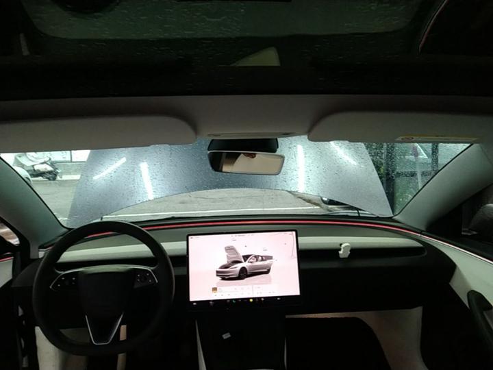 Model 3 2023 RWD photo 7