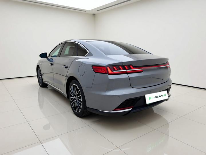 Han 2021 EV Standard Range Luxury photo 4