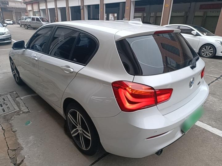 1 Series Imported 2018 118i Sport Design Package photo 4