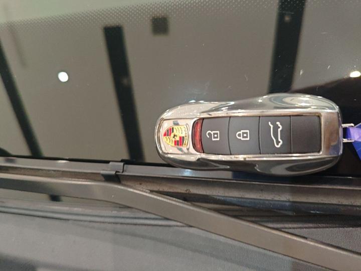 2021 Macan 2.0T photo 8