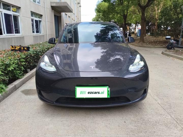 Model Y 2024 RWD photo 2