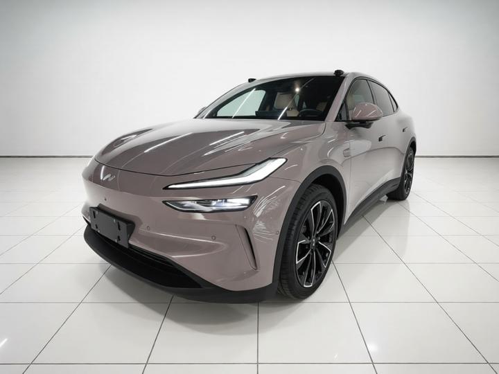 L60 2025 60kWh AWD