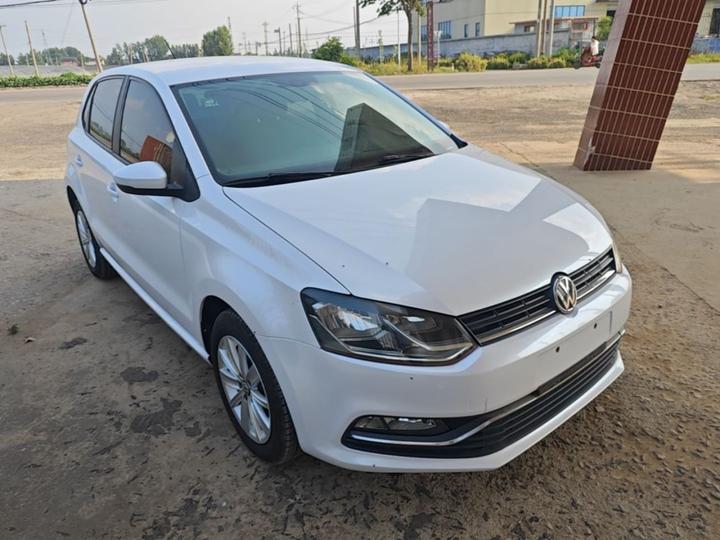 Polo 2014 1.6L AT Comfort photo 3