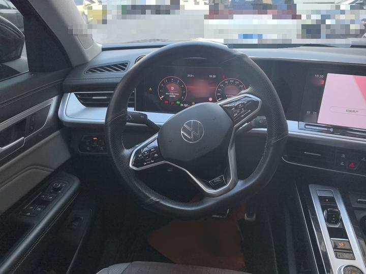 2023 380TSI AWD R-Line photo 3