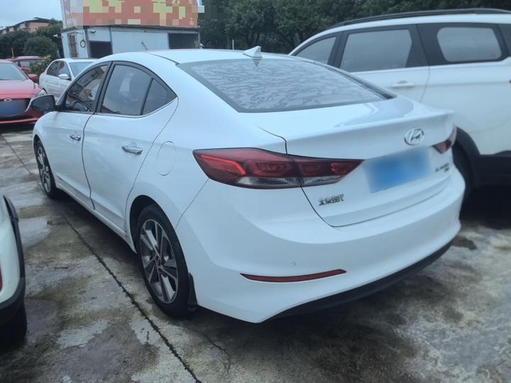Elantra 2016 1.6L AT Smart Luxury photo 4