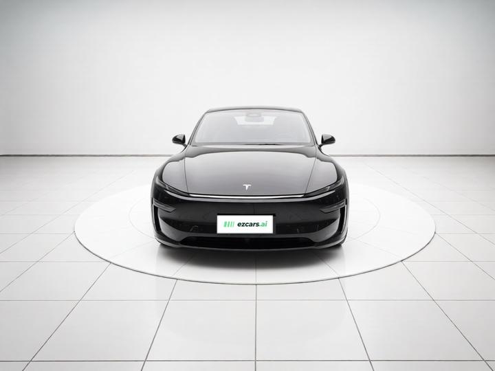 Model Y 2025 Long Range AWD Launch Edition photo 2