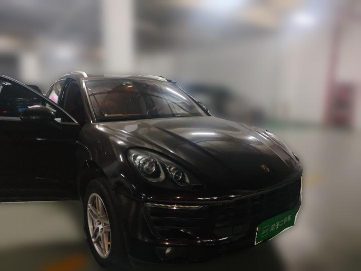 2017 Macan 2.0T photo 3