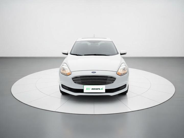Escort 2019 1.5L MT photo 2