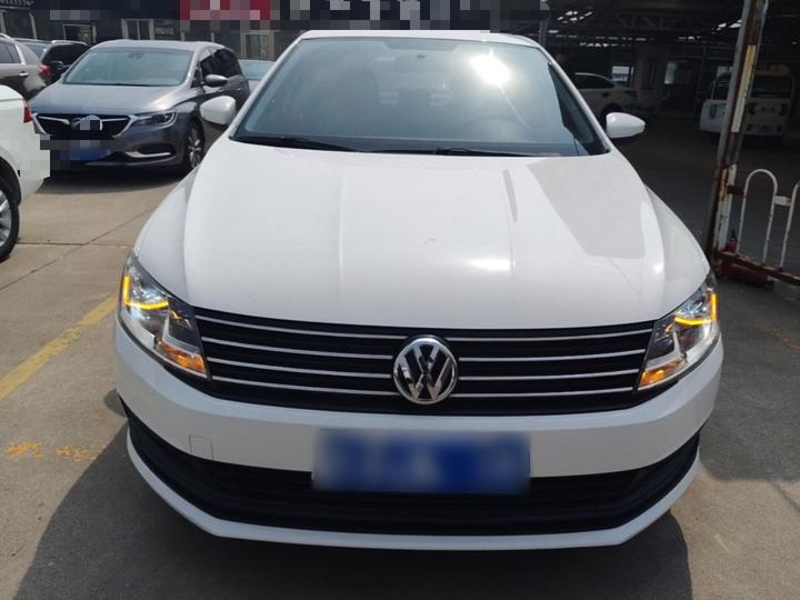 Lavida 2017 1.6L AT photo 2