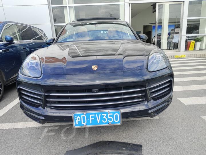 2018 Cayenne 3.0T photo 2