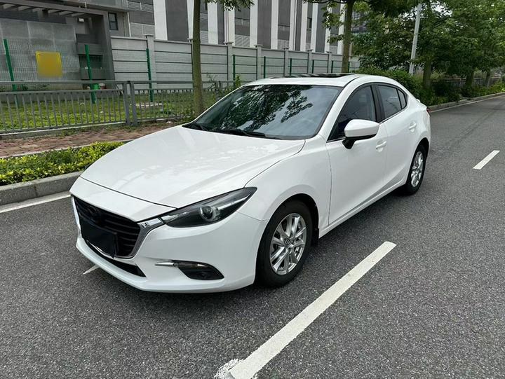 3 Axela 2019 Sedan 1.5L AT Luxury China VI