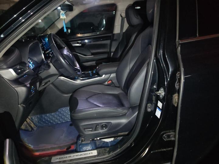 Highlander 2022 Hybrid 2.5L AWD Premium 7-Seater photo 7