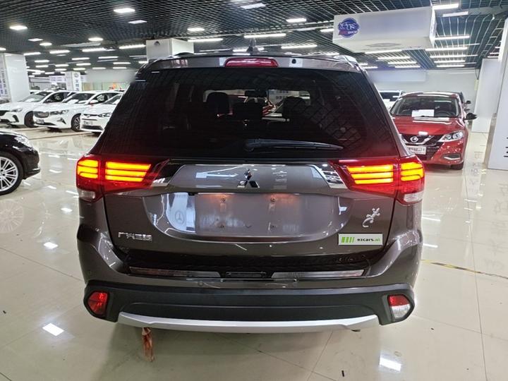 Outlander 2018 2.4L AWD Elite 5-Seater photo 5