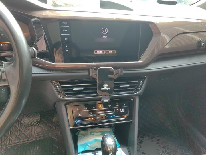 Tharu 2022 280TSI RWD Luxury photo 5