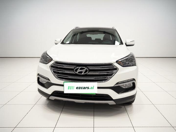 Santa Fe 2017 2.4L AT RWD Smart 5-Seater photo 2
