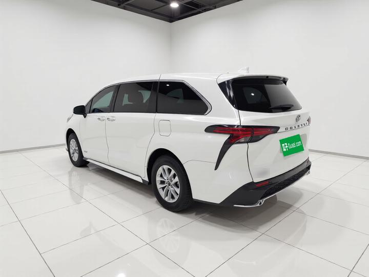 Granvia 2024 2.5L Hybrid Comfort photo 4