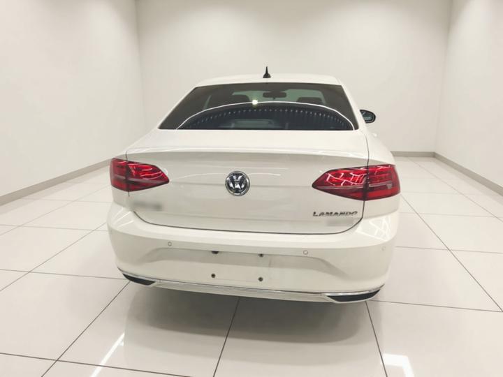 Lamando 2021 230TSI DSG photo 3
