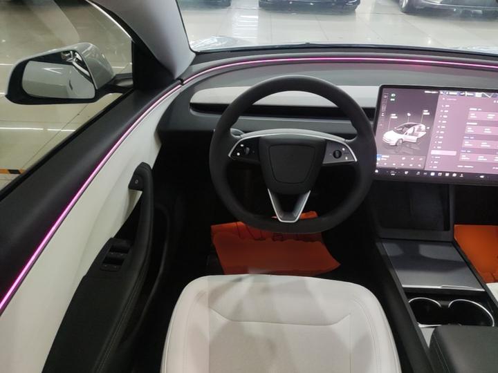 Model 3 2025 RWD photo 6