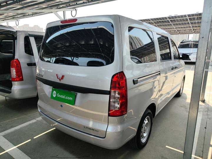 Wuling Hongguang V 2022 1.5L LAR photo 4