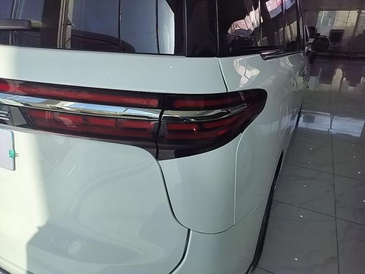 Bestune M9 2023 2.0T Exclusive photo 7