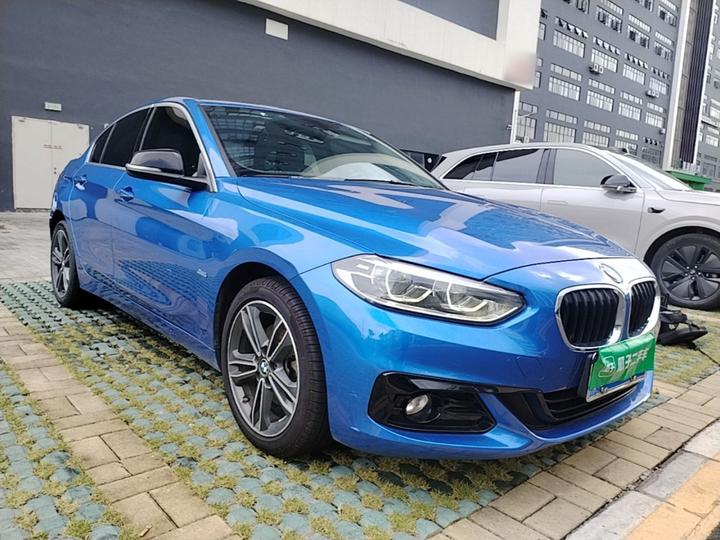 1 Series 2017 118i Sport photo 3
