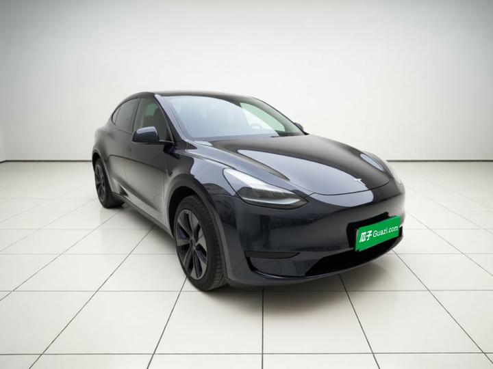 Model Y 2024 RWD photo 3