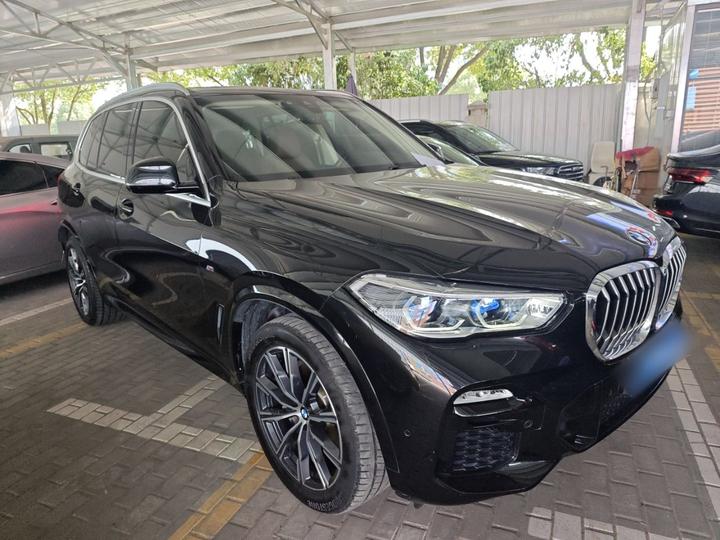 X5 Imported 2020 xDrive40i M Sport Package photo 3