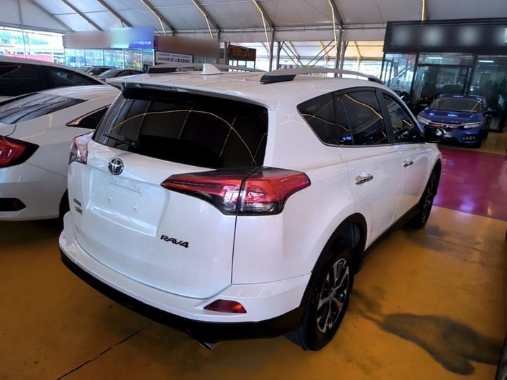 RAV4 2015 2.0L CVT RWD photo 4