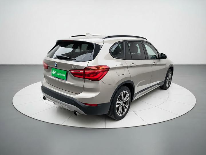X1 2018 xDrive20Li Exclusive photo 6