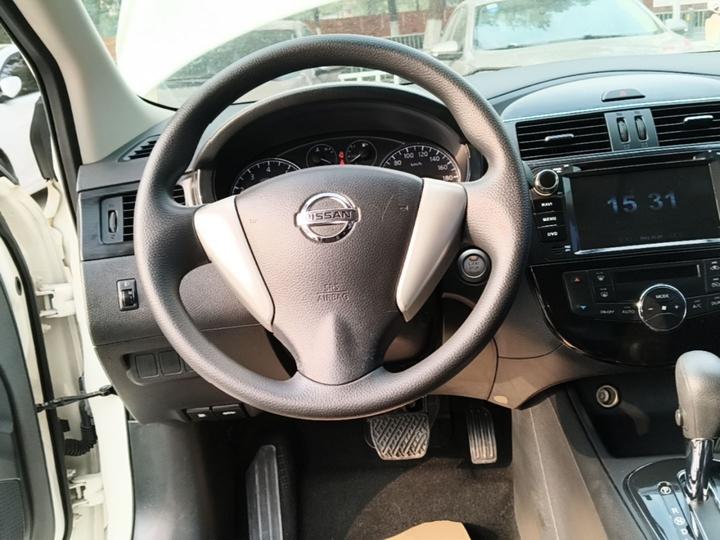 Tiida 2014 1.6L CVT Smart photo 6