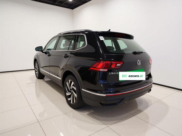 Tiguan L 2025 300TSI AT RWD photo 4