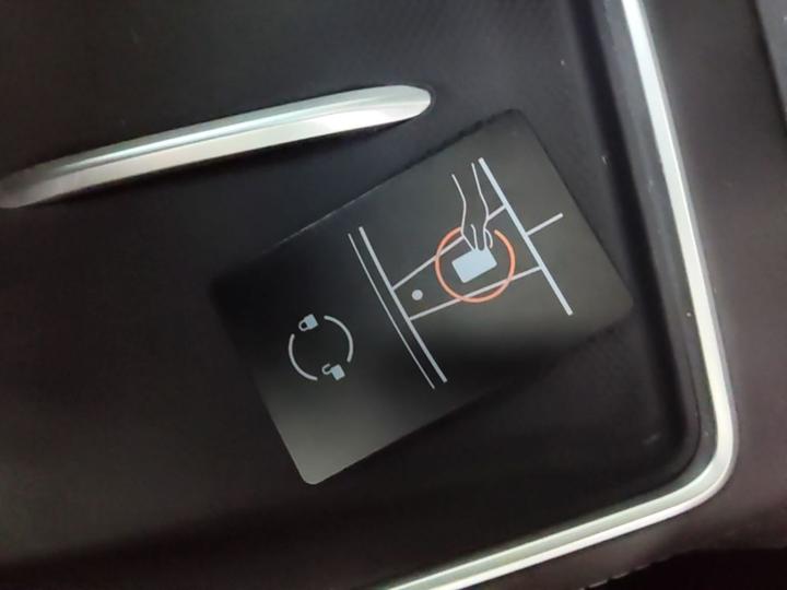 Model Y L 2025 Long Range AWD photo 8