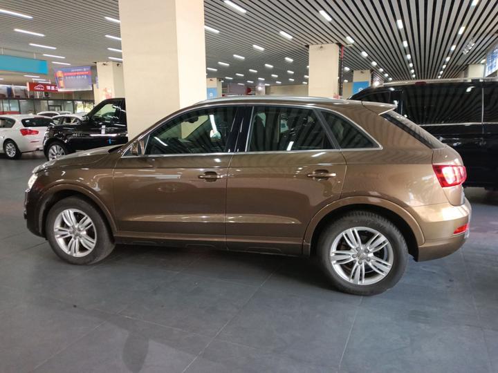 Q3 2013 35 TFSI quattro Tech photo 3