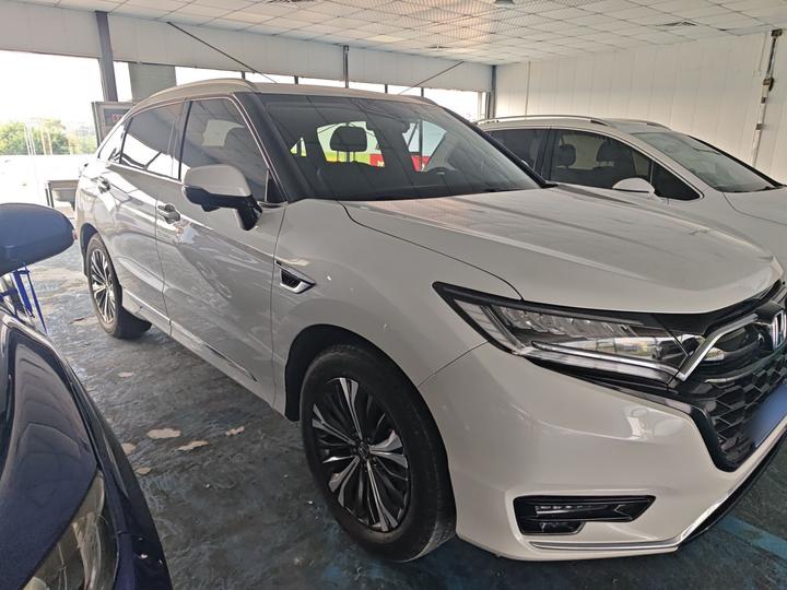 UR-V 2020 370TURBO RWD photo 3