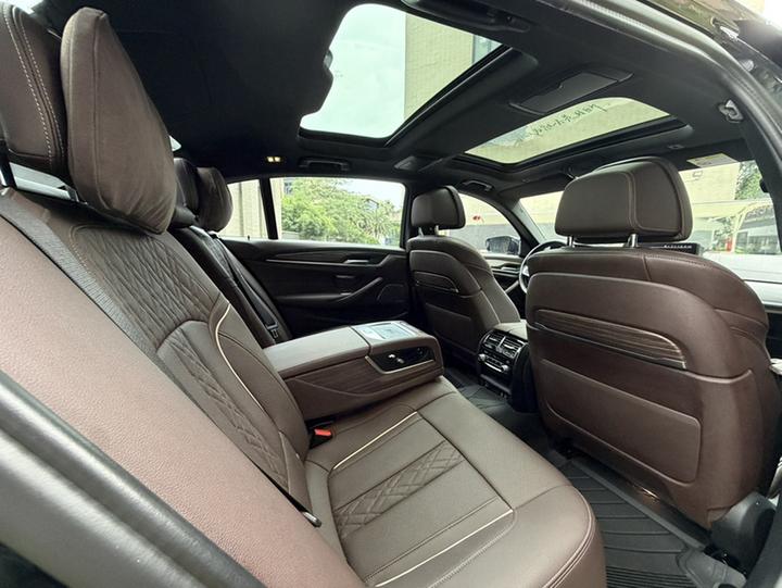5 Series 2022 Facelift 530Li Exclusive M Sport Package photo 8