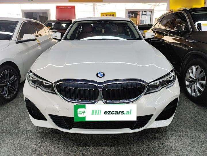 3 Series 2022 325i M Sport Package photo 2