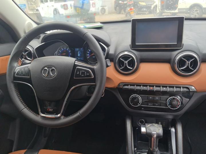 BAIC X35 2016 1.5L AT Luxury photo 5