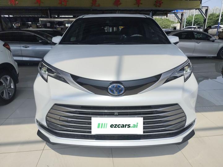Sienna 2023 2.5L Hybrid Premium photo 2