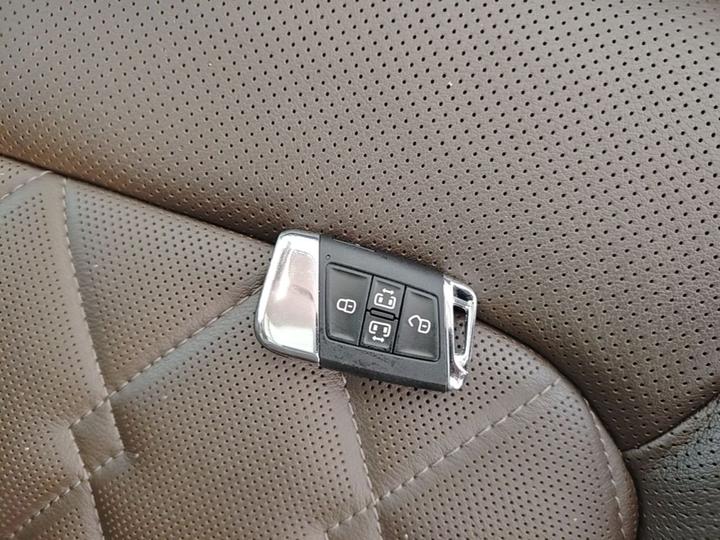 Viloran 2020 380TSI Premium photo 8