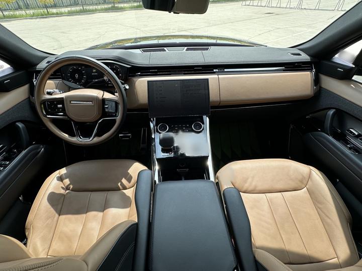 Range Rover Sport 2023 400PS Dynamic SE photo 8
