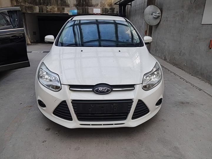 Focus 2012 Sedan 1.6L AT Comfort photo 2