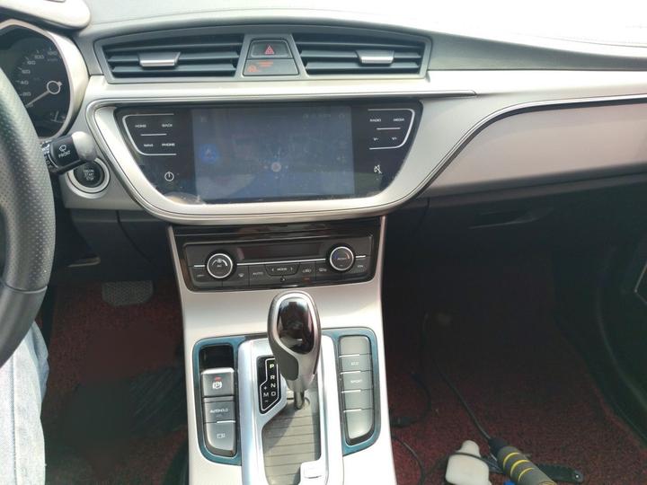 Emgrand GL 2018 1.8L DCT Elite Connected photo 5