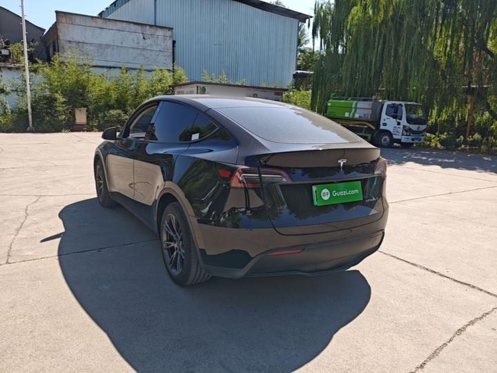 Model Y 2023 RWD photo 4