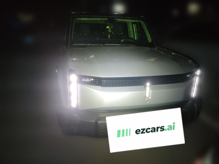 iCAR 03 2024 401km RWD Standard Advanced photo 2