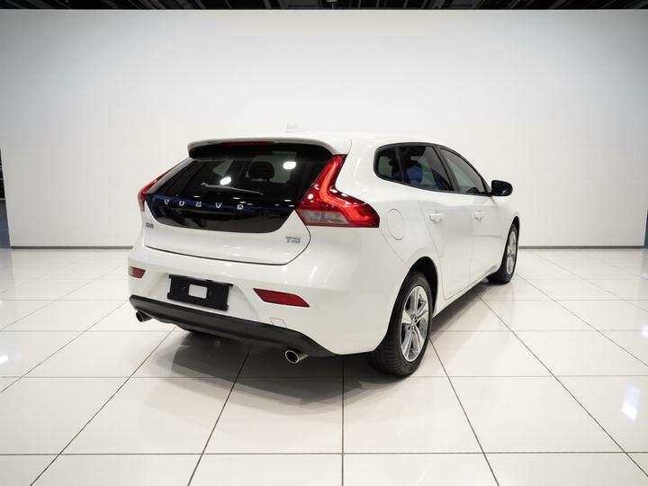 V40 2016 T3 photo 4