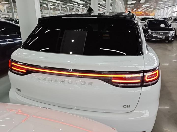 Leapmotor C11 2024 EV 580 Exclusive photo 5