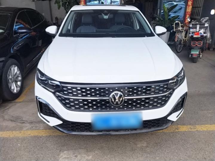 Lavida 2024 1.5L AT photo 2